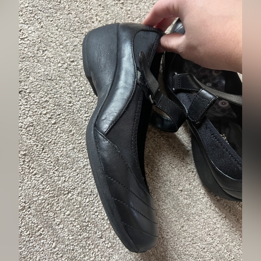 NATURALIZER - Womens black shoes size 8W - Picture 5 of 6